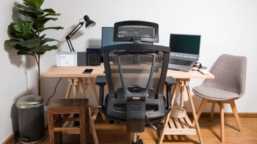 Best Ergonomic office chair for tall person in the UK